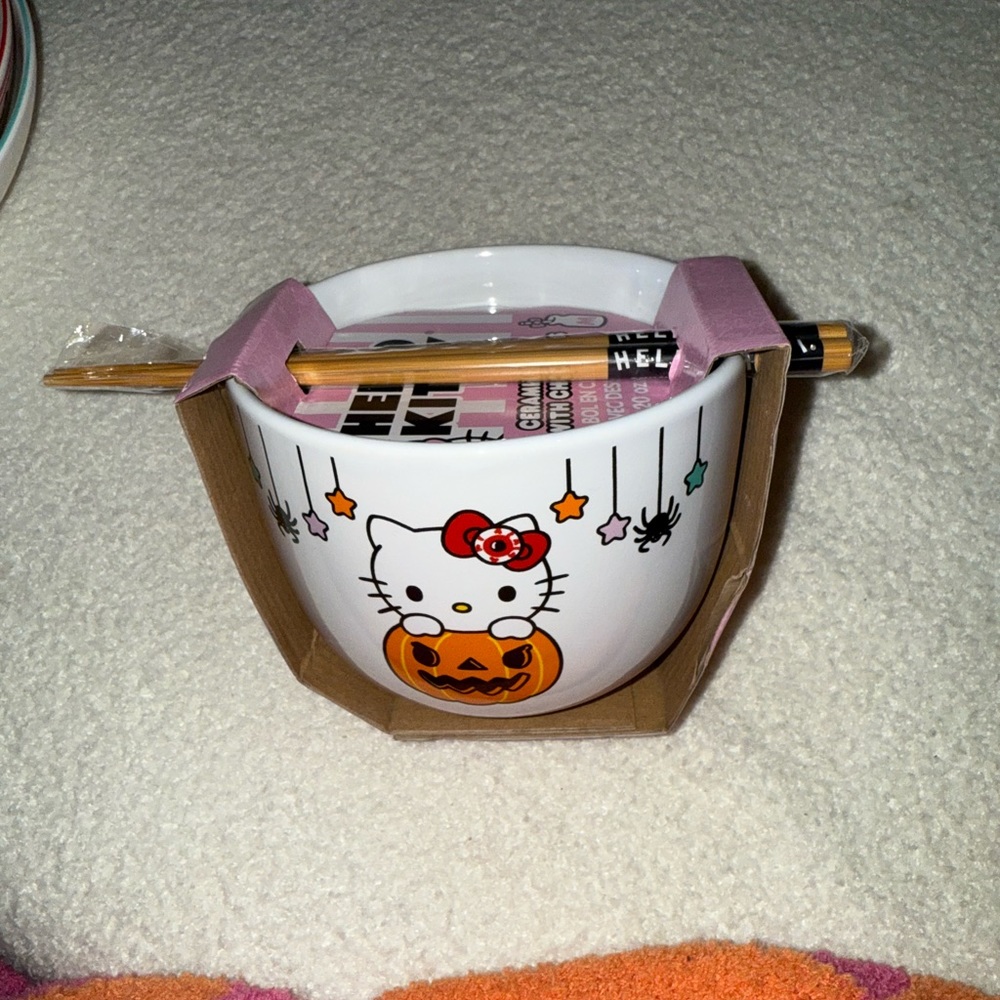 Hello Kitty Kitchen Items (4) Brand New